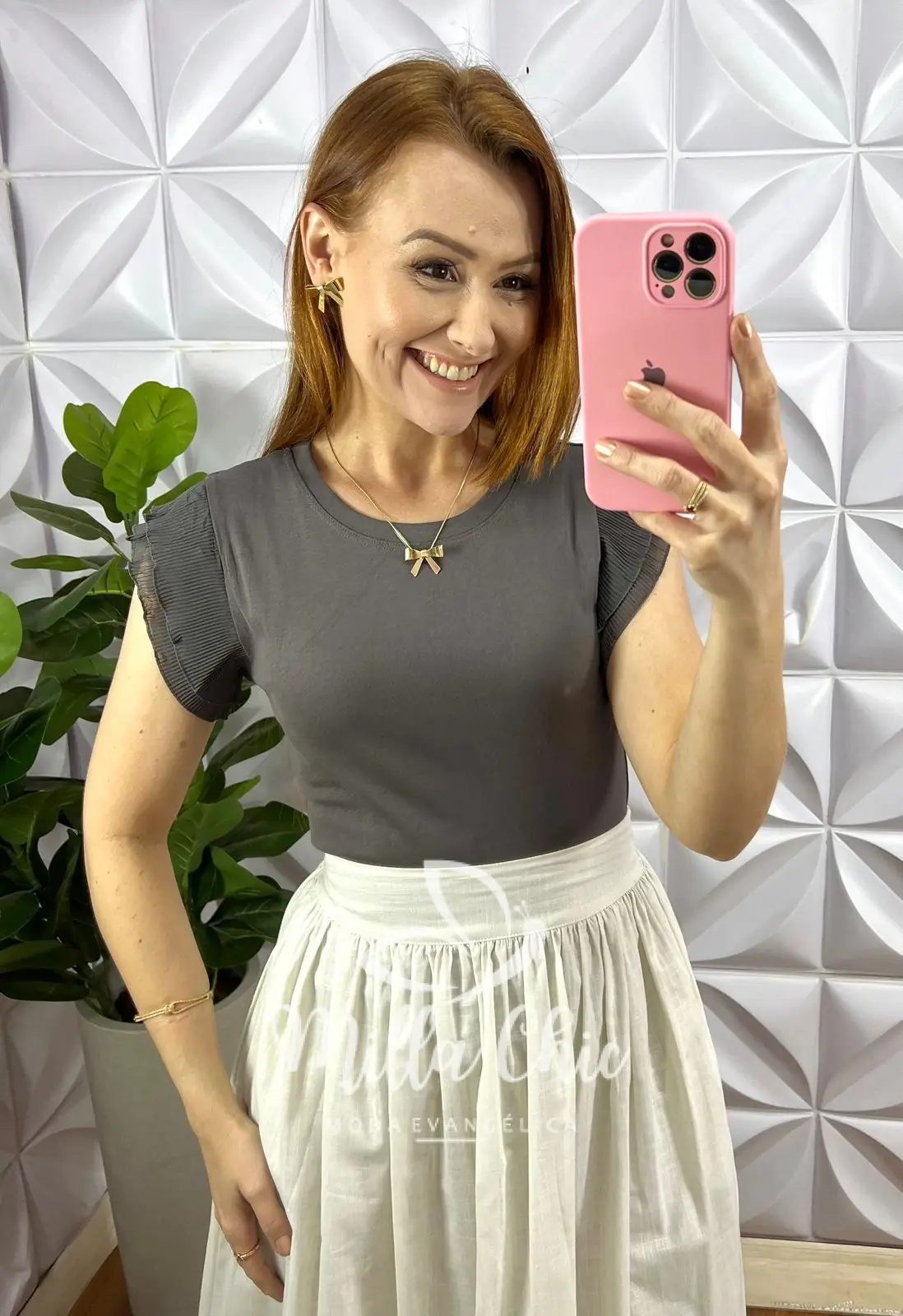 Blusa Malha De Algodão Manga De Chiffon Evelyn – Cinza – Milla Chic Blusa Malha De Algodão Manga De Chiffon Evelyn - Cinza - Milla Chic