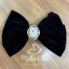 Laço Grande De Veludo Com Broche Karen - Preto Detalhe Branco - Milla Chic