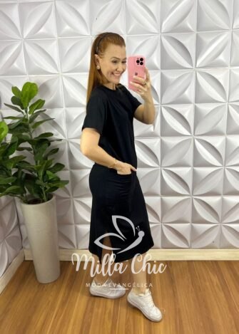 Vestido Moletinho Mídi Com Bolsos Nas Laterais Lívia - Preto - Milla Chic
