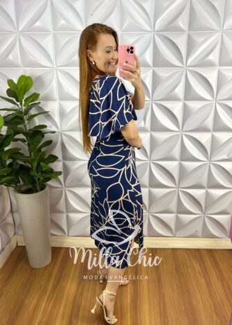 Milla Chic - millachic com br vestido viscolinho midi estampado com ziper caimento reto nelly azul 3 Vestido Viscolinho Mídi Estampado Com Zíper Caimento Reto Nelly - Azul - Milla Chic