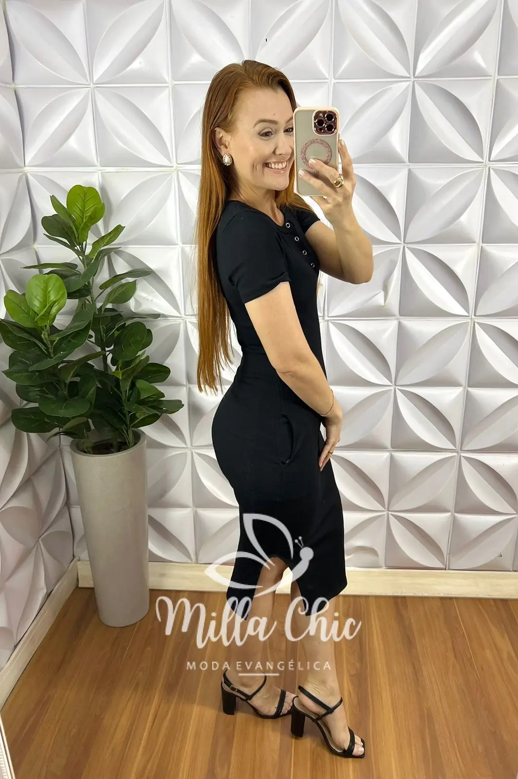 Vestido Canelado Mídi Com Botões Marcia – Preto – Milla Chic Vestido Canelado Mídi Com Botões Marcia - Preto - Milla Chic