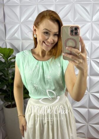 Blusa Cambraia de Linho Bordado Manga Muscle Elisangela - Verde - Milla Chic