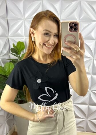 Blusa Com Aplicação de Flor No Viscolycra Florença - Preta - Milla Chic