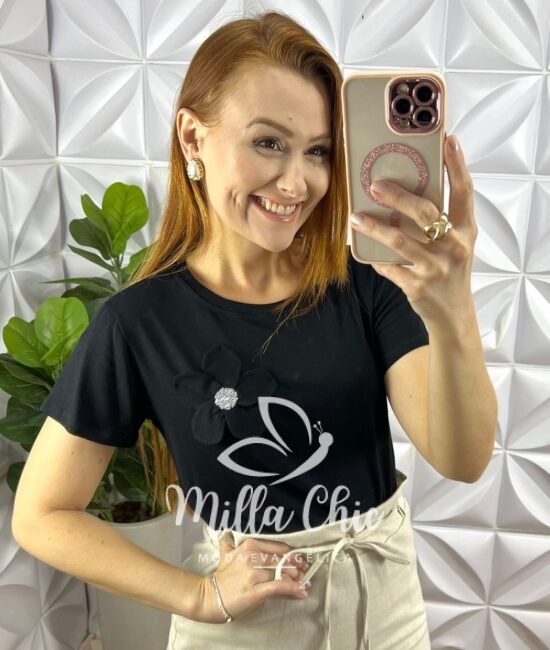 Blusa Com Aplicação de Flor No Viscolycra Florença - Preta - Milla Chic