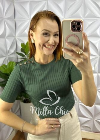 Blusa Tricot Modal Com Botoes Dourados No Ombro Marcele - Verde - Milla Chic