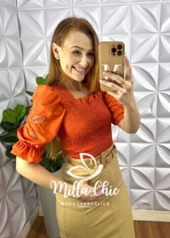 Saia Jeans Sarjada Midi Com Fenda Lateral Cinto com Detalhes Dourado Carla - Caqui - Milla Chic
