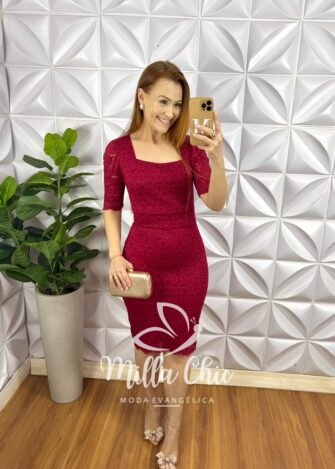 Vestido Renda Chantilly Decote Quadrado Manga 3/4 Tubinho Thayla - Vermelho - Milla Chic