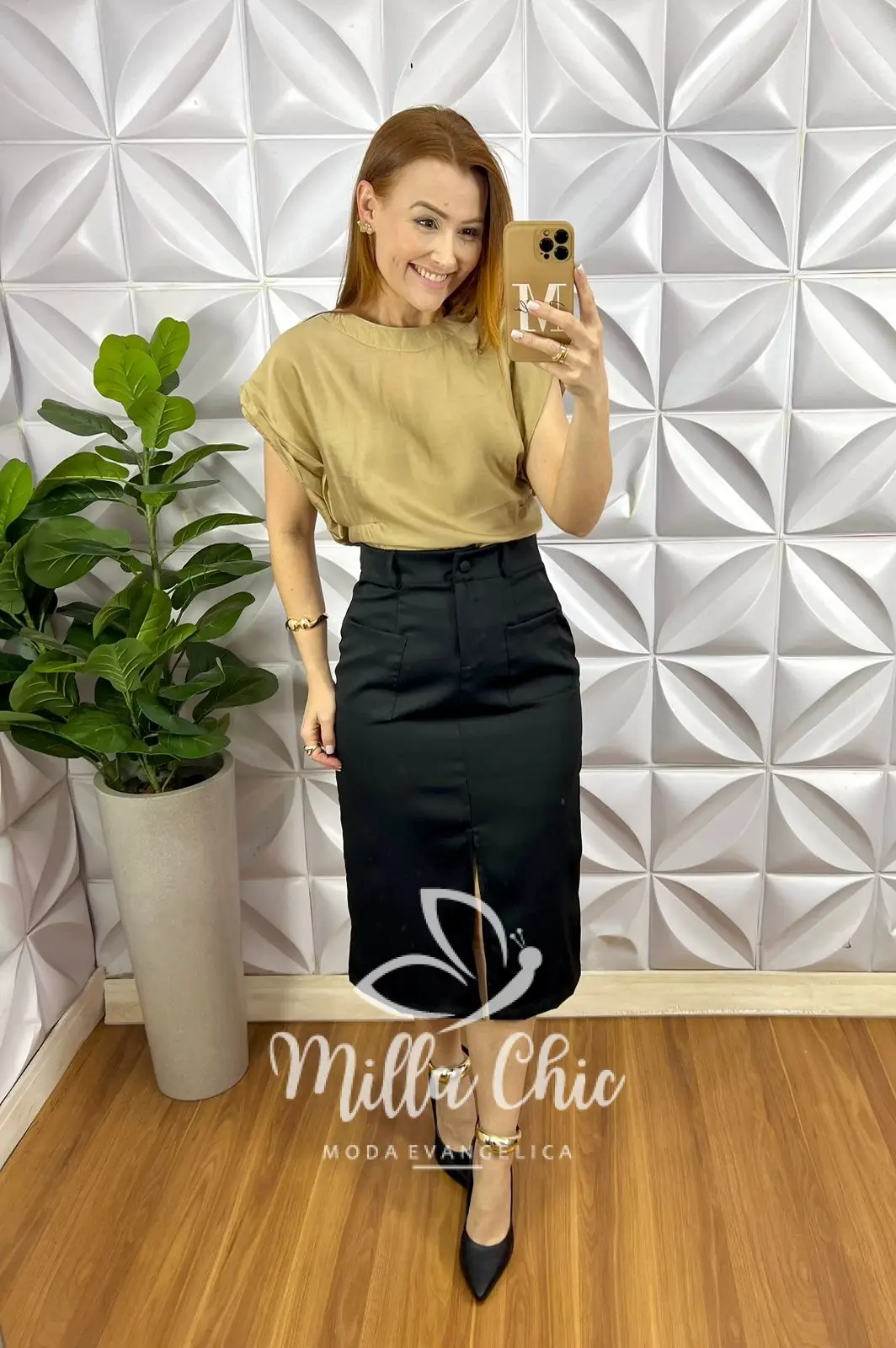 Saia Alfaiataria Mídi Reta Com Bolsos e Fenda Frontal Celina – Preta – Milla Chic Saia Alfaiataria Mídi Reta Com Bolsos e Fenda Frontal Celina - Preta - Milla Chic