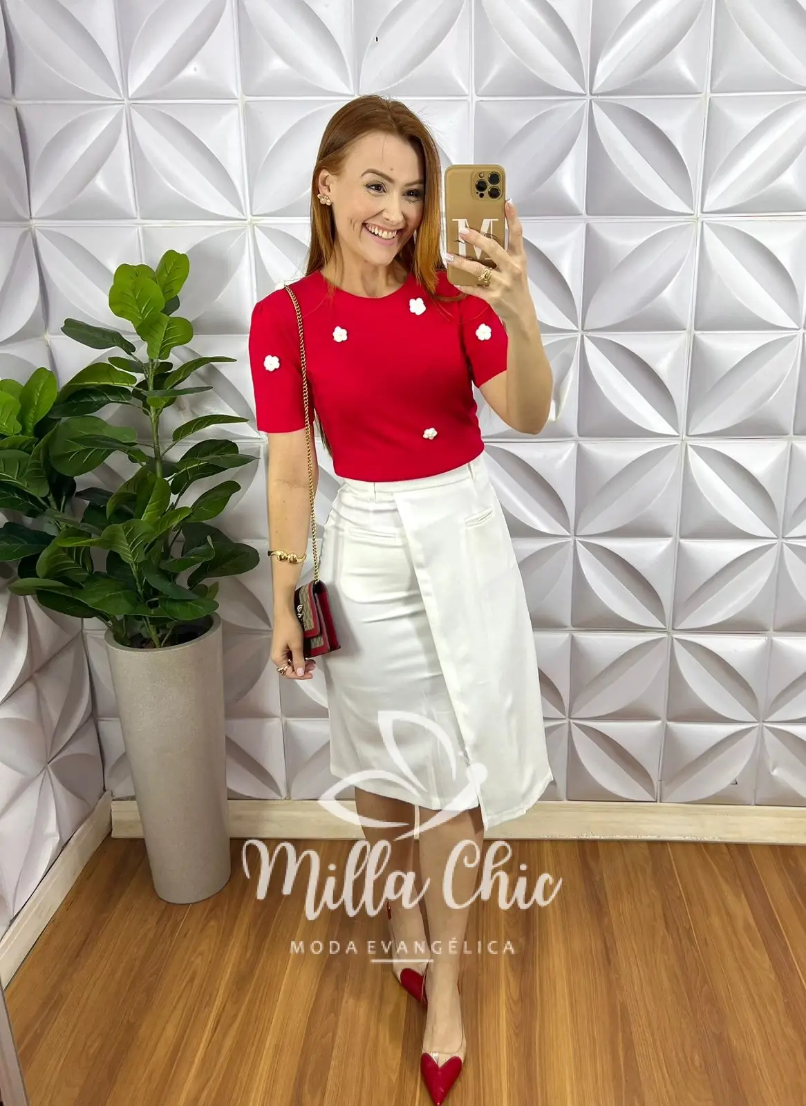 Blusa Tricot Modal Com Gola Marcada Aplicação de Flores Bordadas Holambra – Verde – Milla Chic Blusa Tricot Modal Com Gola Marcada Aplicação de Flores Bordadas Holambra - Verde - Milla Chic