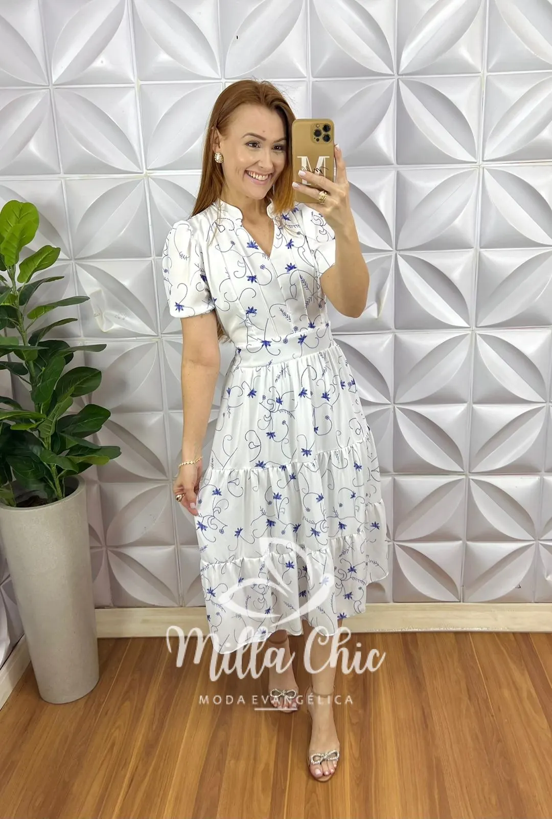 Vestido Chiffon Mídi Três Marias Manga Princesa Estampado Leticia – Branco – Milla Chic Vestido Chiffon Mídi Três Marias Manga Princesa Estampado Leticia - Branco - Milla Chic