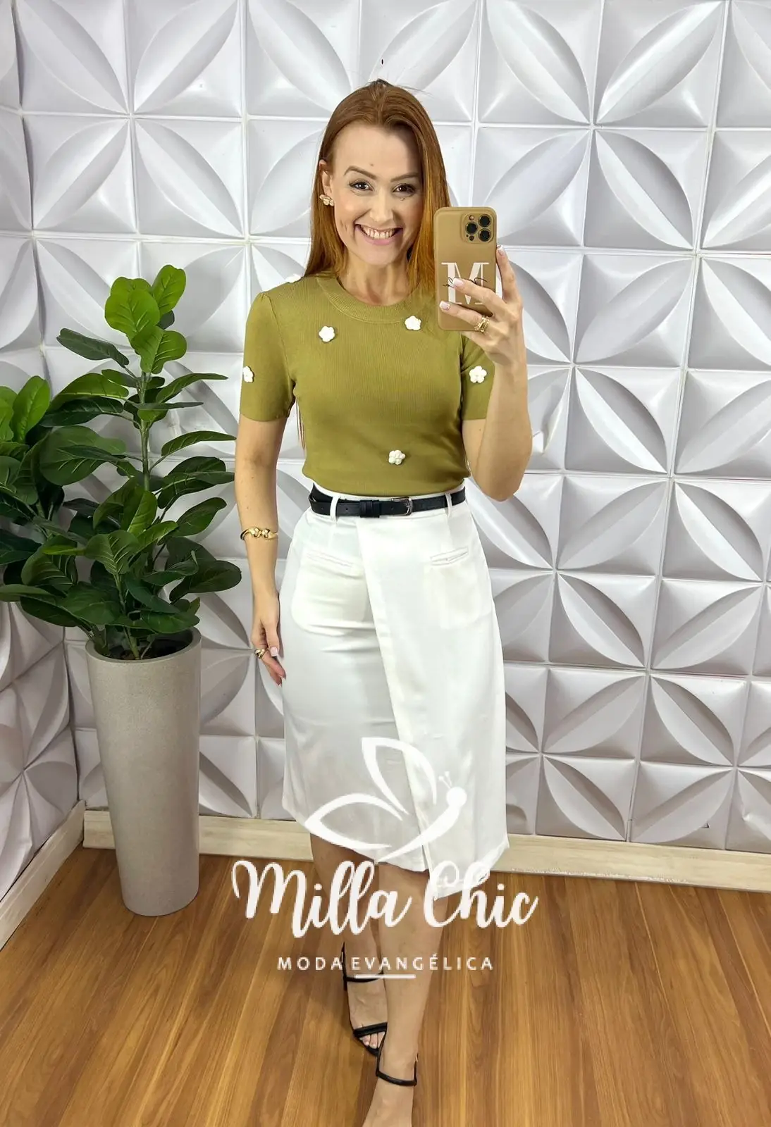 Blusa Tricot Modal Com Gola Marcada Aplicação de Flores Bordadas Holambra – Verde – Milla Chic Blusa Tricot Modal Com Gola Marcada Aplicação de Flores Bordadas Holambra - Verde - Milla Chic