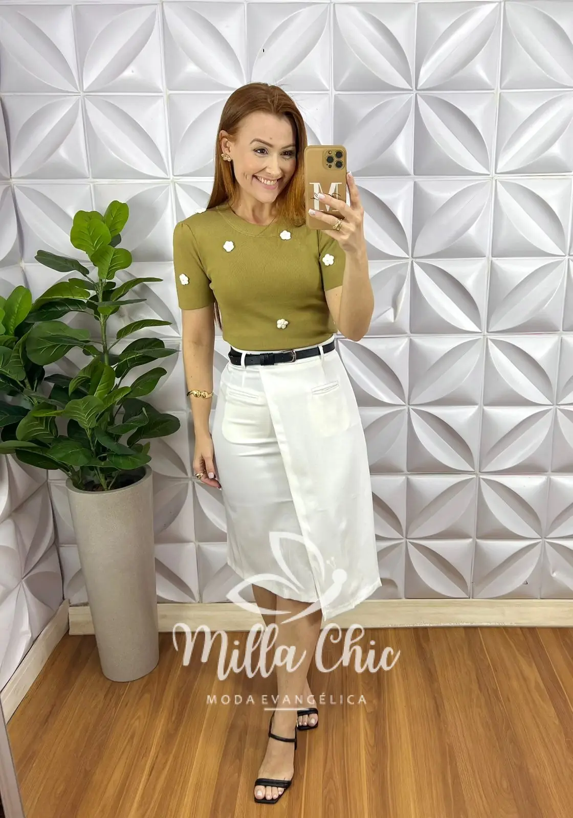 Blusa Tricot Modal Com Gola Marcada Aplicação de Flores Bordadas Holambra – Verde – Milla Chic Blusa Tricot Modal Com Gola Marcada Aplicação de Flores Bordadas Holambra - Verde - Milla Chic