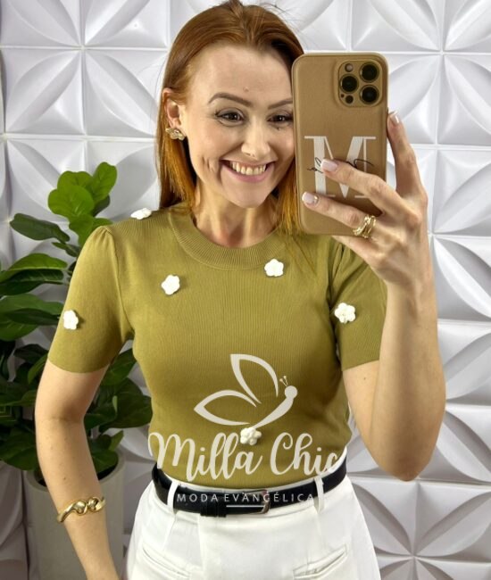 Blusa Tricot Modal Com Gola Marcada Aplicação de Flores Bordadas Holambra - Verde - Milla Chic