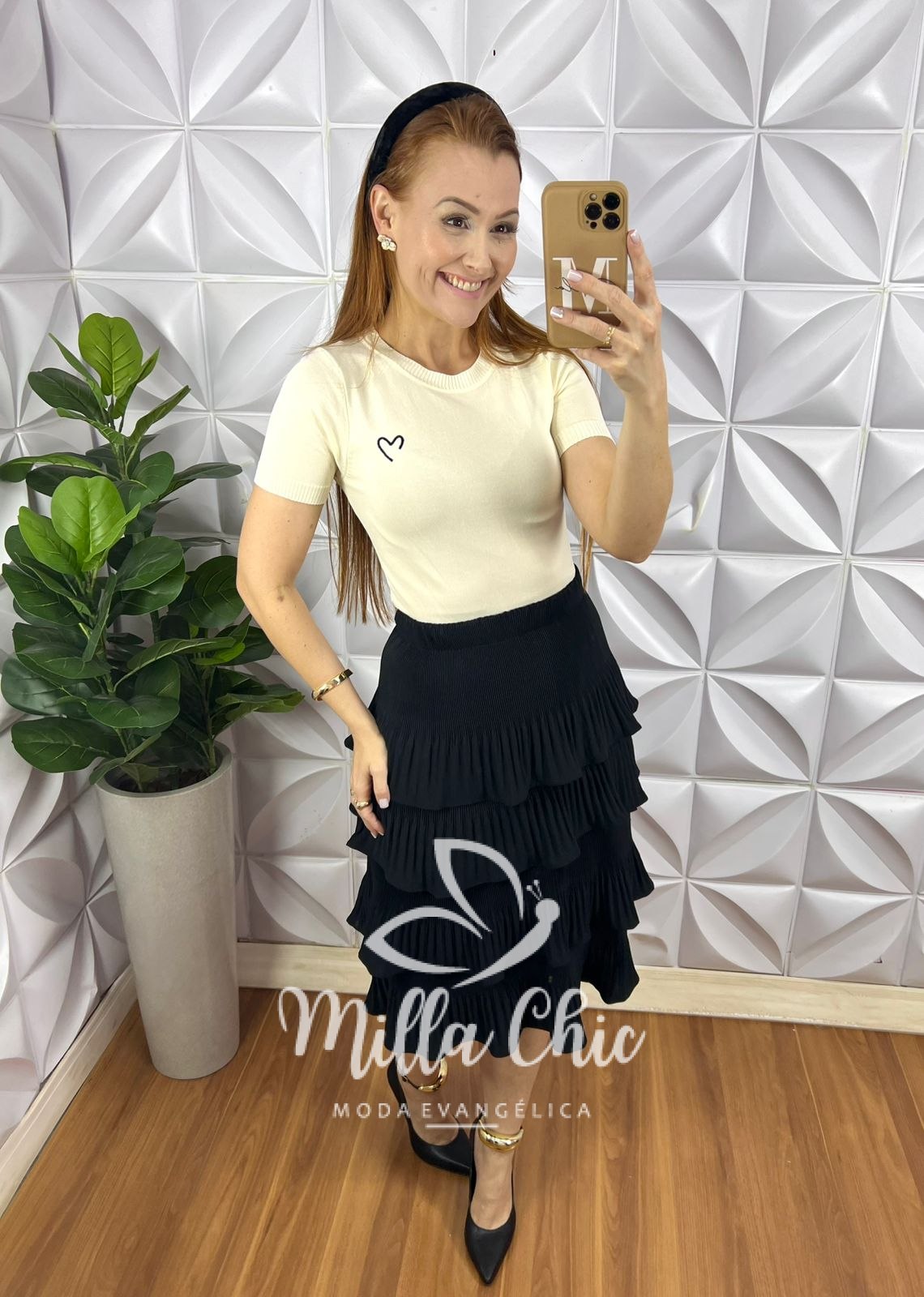 Milla Chic - millachic com br blusa tricot modal com gola marcada bordado de coracao livia manteiga 2 Blusa Tricot Modal Com Gola Marcada Bordado De Coração Livia - Manteiga - Milla Chic