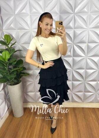 Milla Chic - millachic com br blusa tricot modal com gola marcada bordado de coracao livia manteiga Blusa Tricot Modal Com Gola Marcada Bordado De Coração Livia - Manteiga - Milla Chic