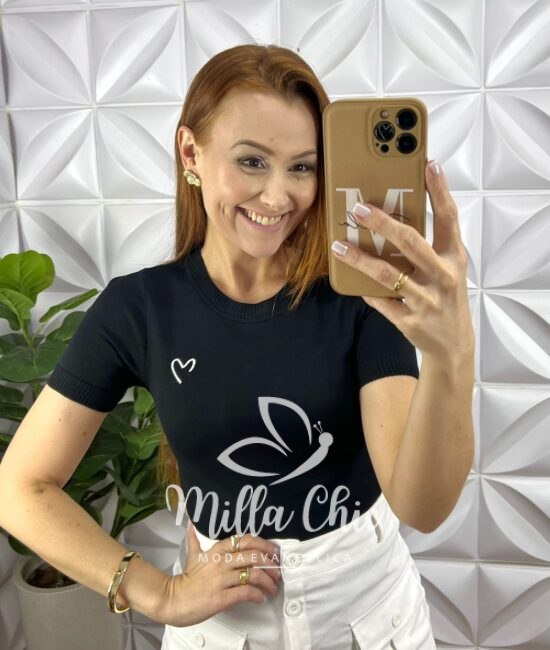 Blusa Tricot Modal Com Gola Marcada Bordado De Coração Livia - Preto - Milla Chic