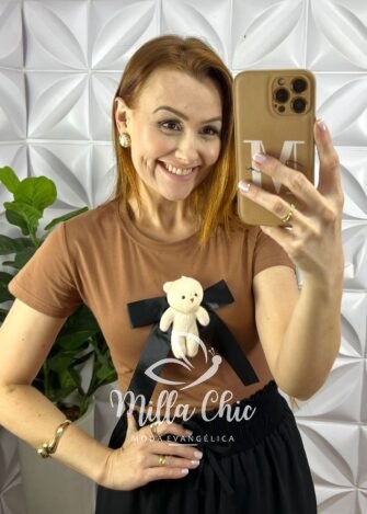 Blusa Tshirt Malha De Algodão Com Aplicação de Laço e Ursinho Úrsula - Marrom - Milla Chic