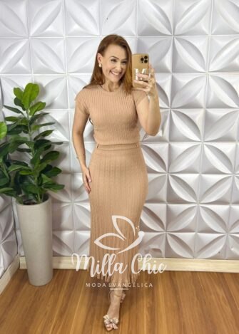 Milla Chic - millachic com br conjunto tricot modal blusa manga muscle saia super midi barrado babadinho gislaine nude Conjunto Tricot Modal Blusa Manga Muscle Saia Super Mídi Barrado Babadinho Gislaine - Nude - Milla Chic