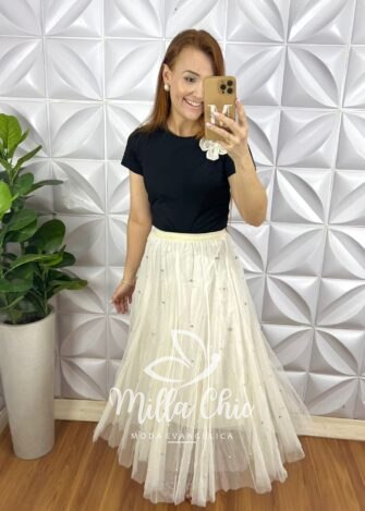 Saia Tule Longa Com Aplicação de Strass Toda Forrada Com Elástico Na Cintura Clara - Off - Milla Chic