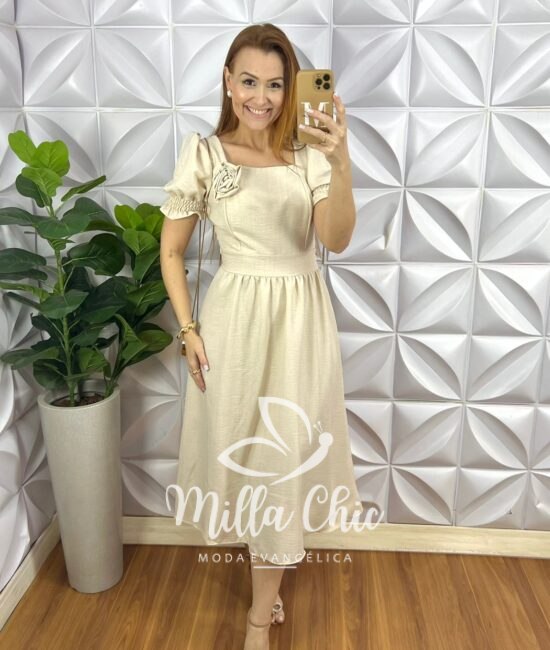 Vestido Crepinho Mídi Com Lastex Nas Costas Com Aplicação De Flor Querem - Areia - Milla Chic