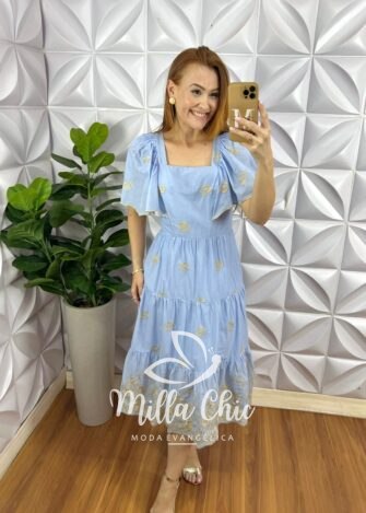 Vestido Lesie Bordado Manga Raglan Com Lastex Nas Costas Super Mídi Três Marias Samara - Azul Claro - Milla Chic