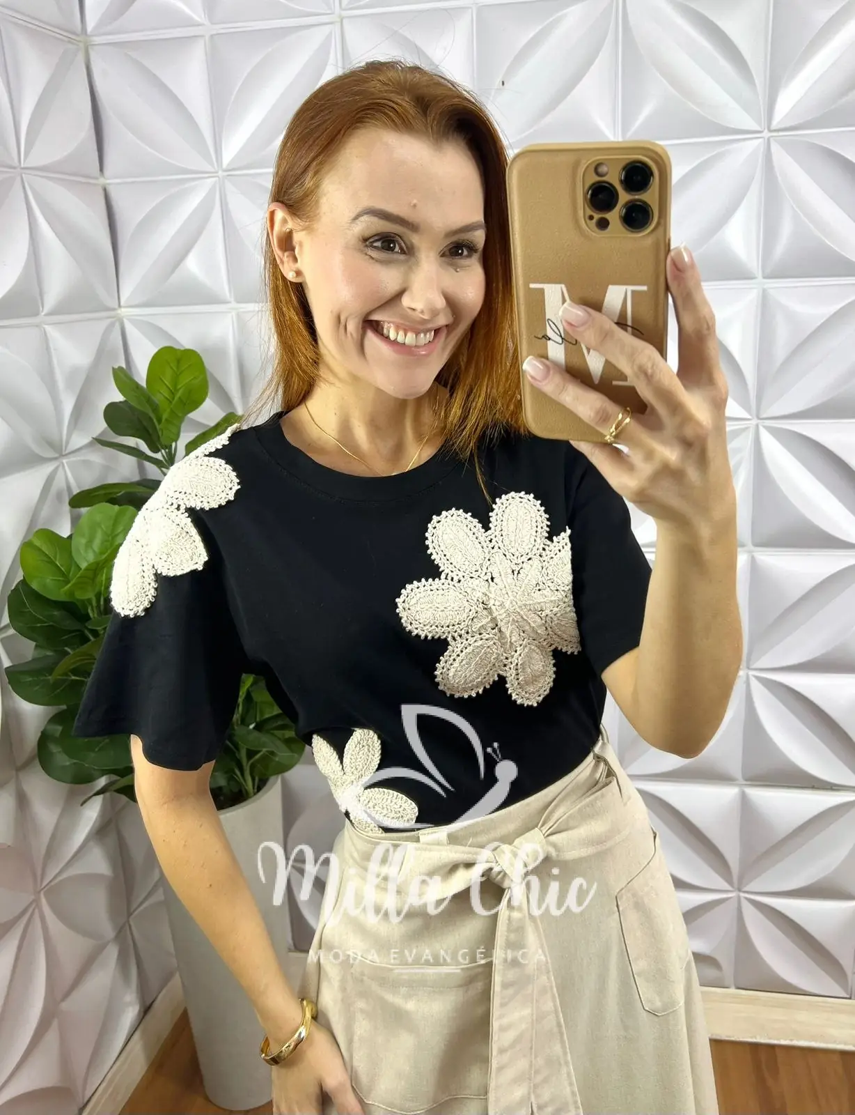 Blusa Com Aplicação Crochê Preta – Milla Chic Blusa Com Aplicação Crochê Preta - Milla Chic
