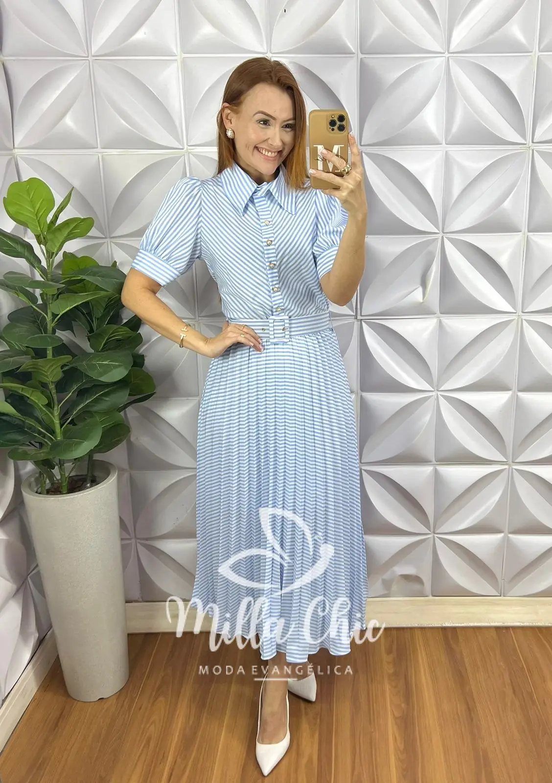 Vestido Mediterrâneo Saia Plissada Com Todos Os Bodões Funcionais E Perolados Aconpanha Cinto Encapado- Azul – Milla Chic Vestido Mediterrâneo Saia Plissada Com Todos Os Bodões Funcionais E Perolados Aconpanha Cinto Encapado- Azul - Milla Chic