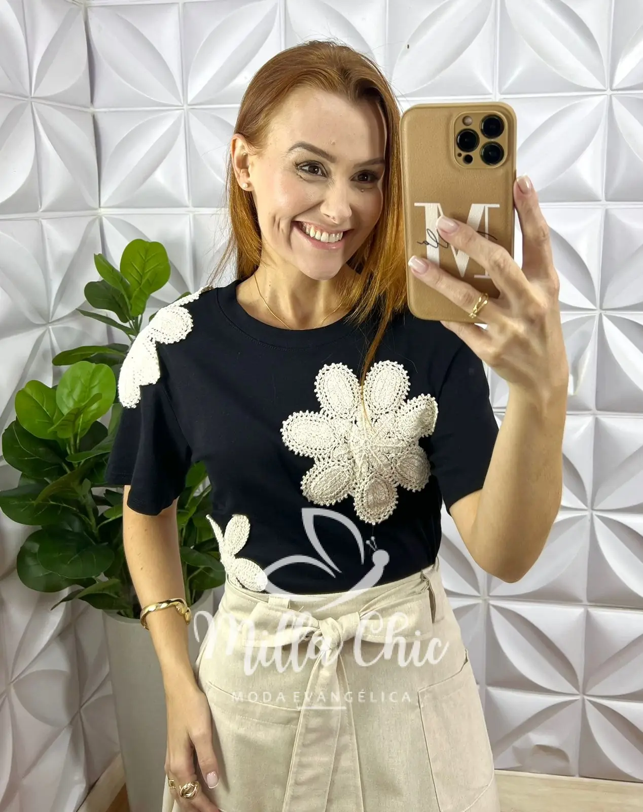 Blusa Com Aplicação Crochê Preta – Milla Chic Blusa Com Aplicação Crochê Preta - Milla Chic