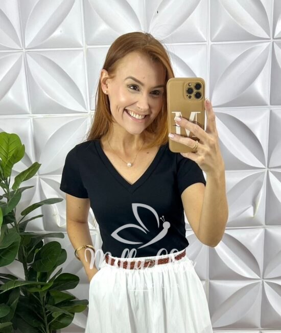 Blusa Canelada Básica Chic - Preta - Milla Chic