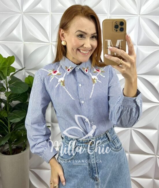 Blusa Milla Com Pedrarias Canelada De Viscose - Azul - Milla Chic