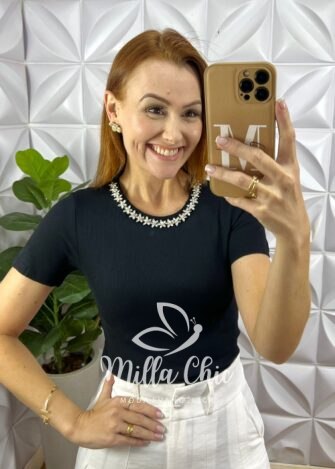 Milla Chic - millachic com br blusa milla com pedrarias canelada de viscose terra cota 1 Blusa Milla Com Pedrarias Canelada De Viscose - Preto - Milla Chic