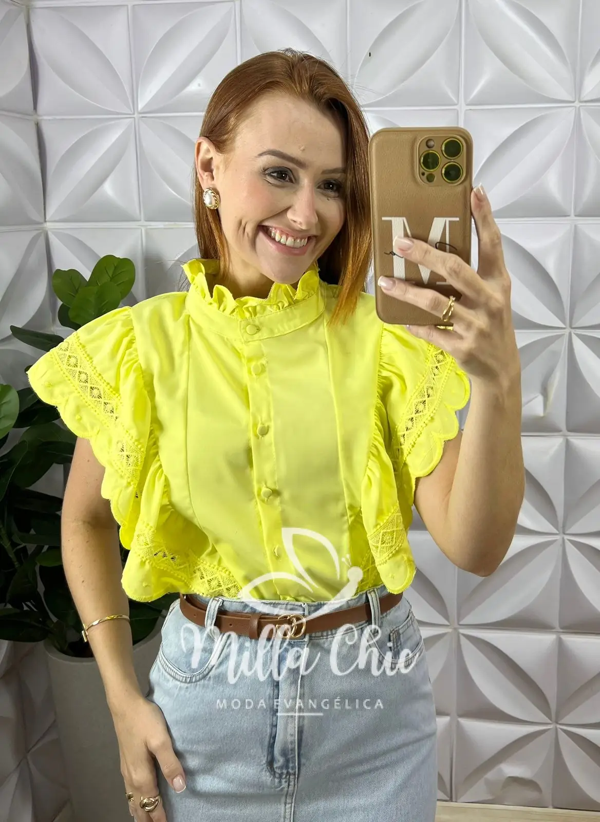Camisa Genébra Em Crepe Acetinado – Amarela – Milla Chic Camisa Genébra Em Crepe Acetinado - Amarela - Milla Chic