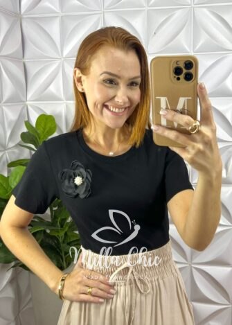 Blusa Camélia Com Flor Malha Algodão - Preta - Milla Chic