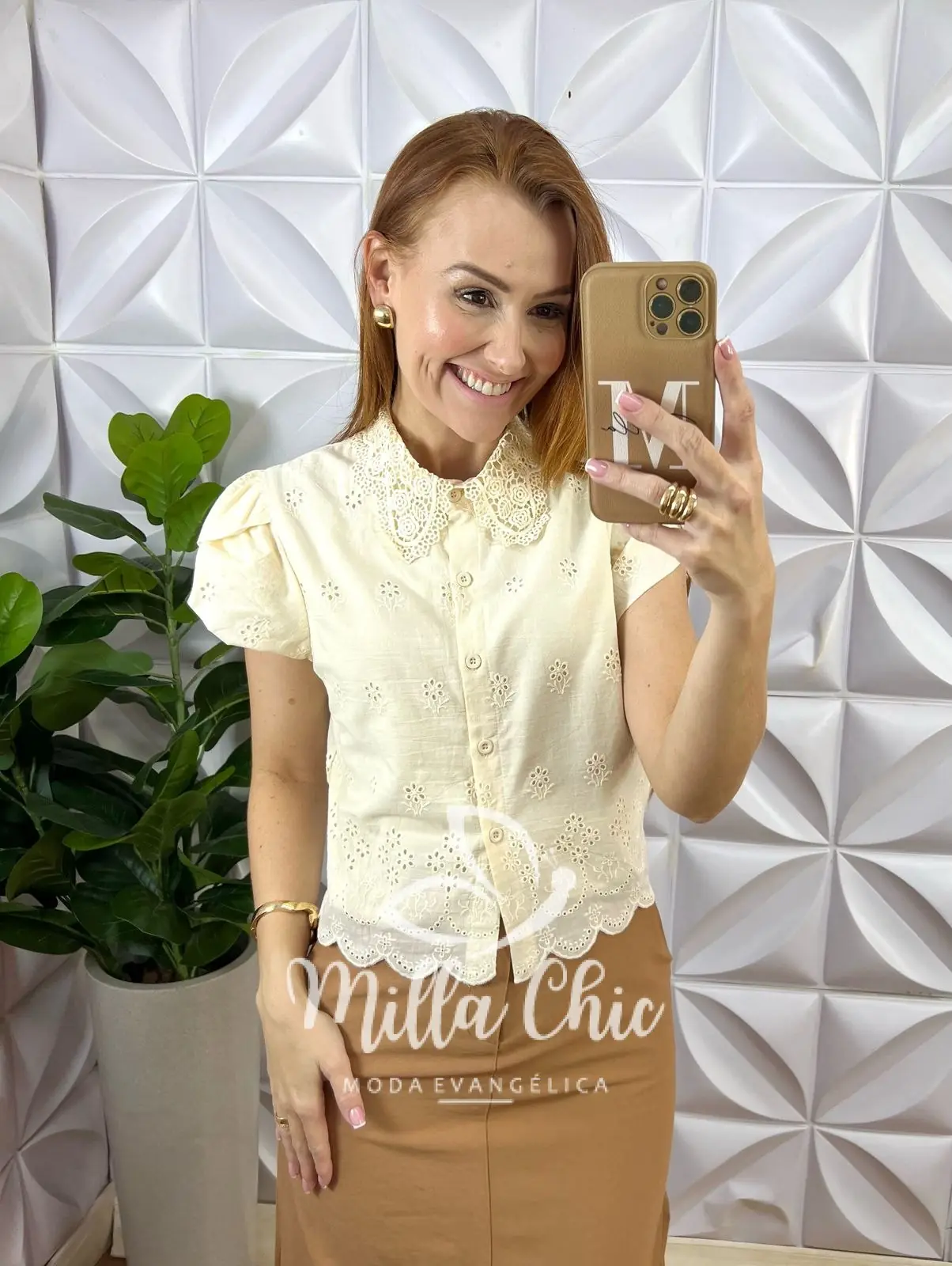Camisa Betina Em Lesie Algodão Bordado – Areia – Milla Chic Camisa Betina Em Lesie Algodão Bordado - Areia - Milla Chic