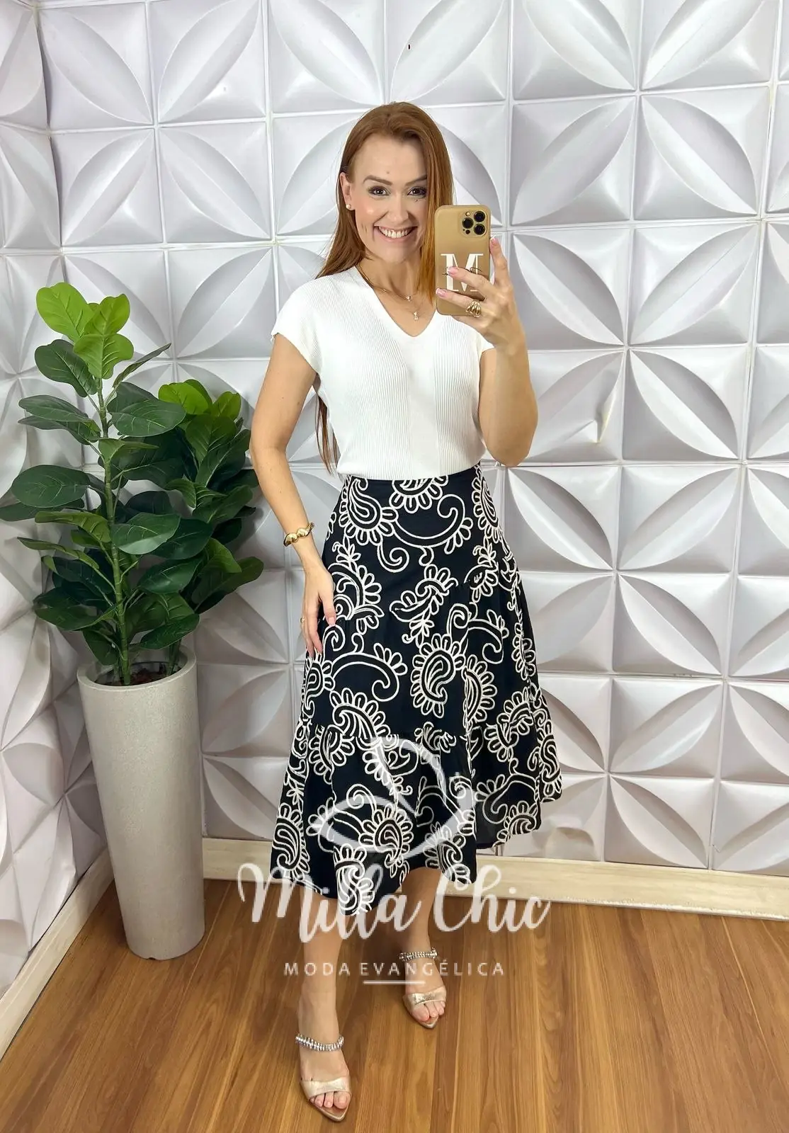 Saia Argélia Em Bordado Bordone – Preta – Milla Chic Saia Argélia Em Bordado Bordone - Preta - Milla Chic