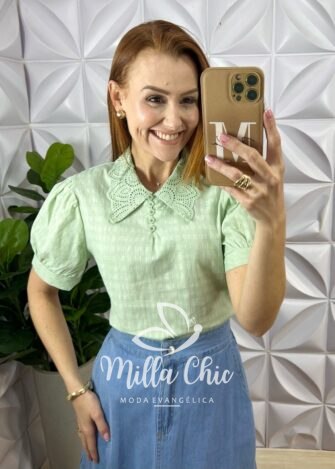 Blusa Gigi Lesie Com Gola Em Guipper - Verde - Milla Chic