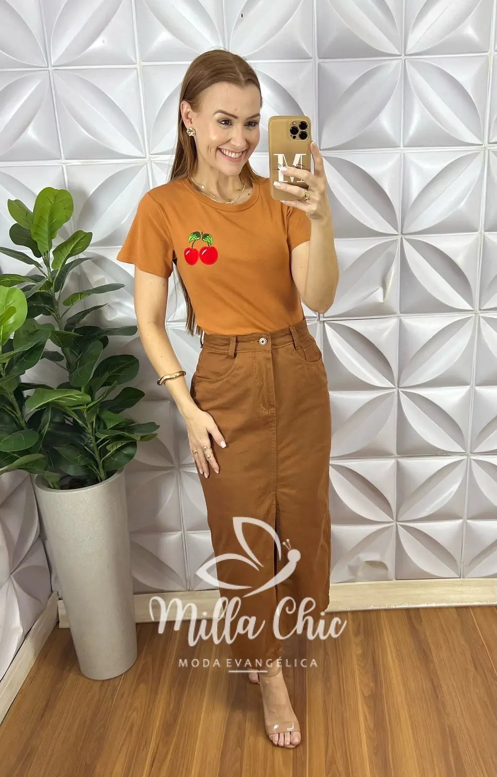 Blusa T-Shirt Algodão Cherry – Marrom – Milla Chic Blusa T-Shirt Algodão Cherry - Marrom - Milla Chic
