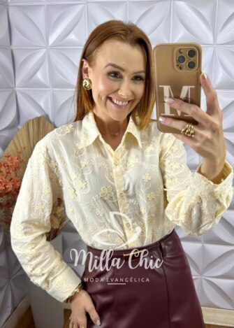 Milla Chic - millachic com br camisa ester em lesie algodao manteiga 1 Camisa Ester Em Lesie Algodão - Manteiga - Milla Chic