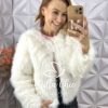 Casaco Áurea Em Pelúcia-  Branco - Milla Chic