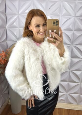 Casaco Áurea Em Pelúcia-  Branco - Milla Chic