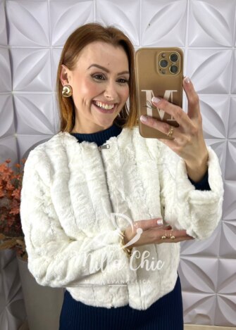 Casaco Marina em pelos Branco - Milla Chic