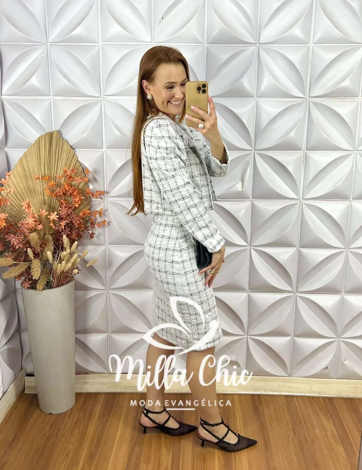 Vestido Tina Com Casaco Em Tweed – Branco Gelo – Milla Chic Vestido Tina Com Casaco Em Tweed - Branco Gelo - Milla Chic