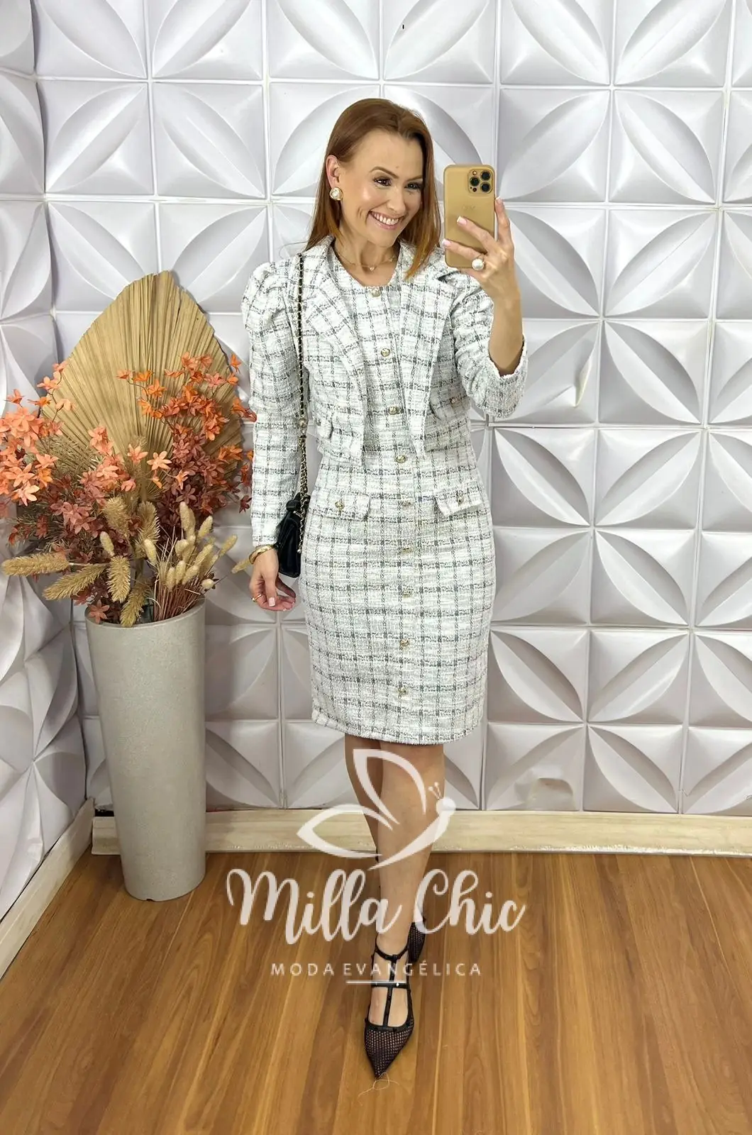 Vestido Tina Com Casaco Em Tweed – Branco Gelo – Milla Chic Vestido Tina Com Casaco Em Tweed - Branco Gelo - Milla Chic
