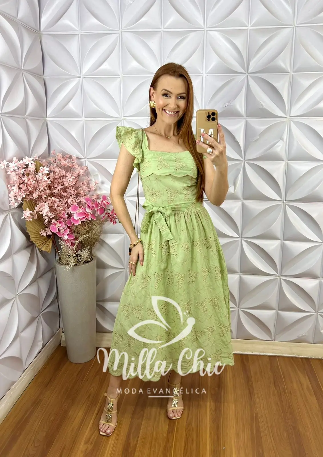 Vestido Antonella em Lesie Bordado – Verde Menta – Milla Chic Vestido Antonella em Lesie Bordado - Verde Menta - Milla Chic