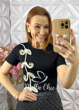 Blusa Guiomar Com Bordado Cordonê- Preta - Milla Chic