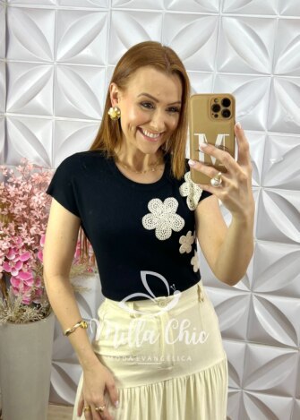 Blusa Isis em Tricot com Bordado - Preta - Milla Chic