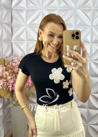 Blusa Isis em Tricot com Bordado - Preta - Milla Chic