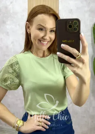Milla Chic - Blusa Marília Em Malha Algodão Com Guipper - Cereja (cópia)