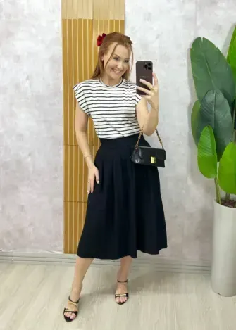 Milla Chic - Saia Sílvia Midi - Preta