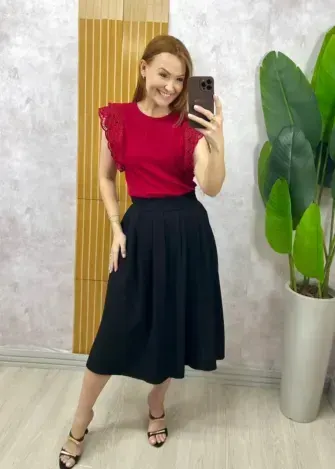 Milla Chic - Blusa Marília Em Malha Algodão Com Guipper - Cereja